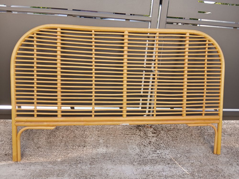 T&ecirc;te de lit en rotin Meubles