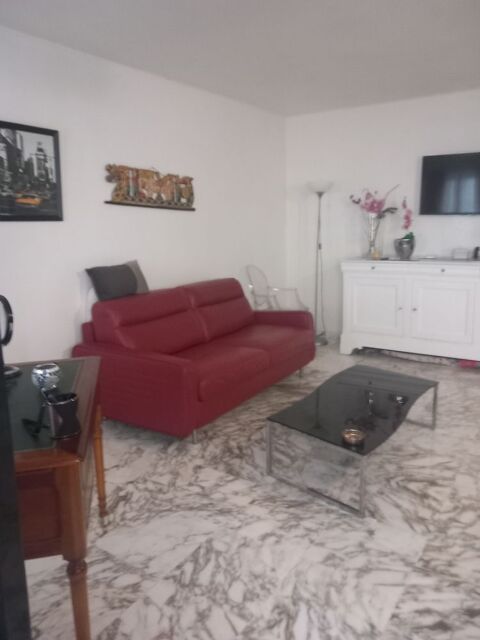 Canap cuir rouge  convertible rapido 3 places neuf 340 Cannes (06)