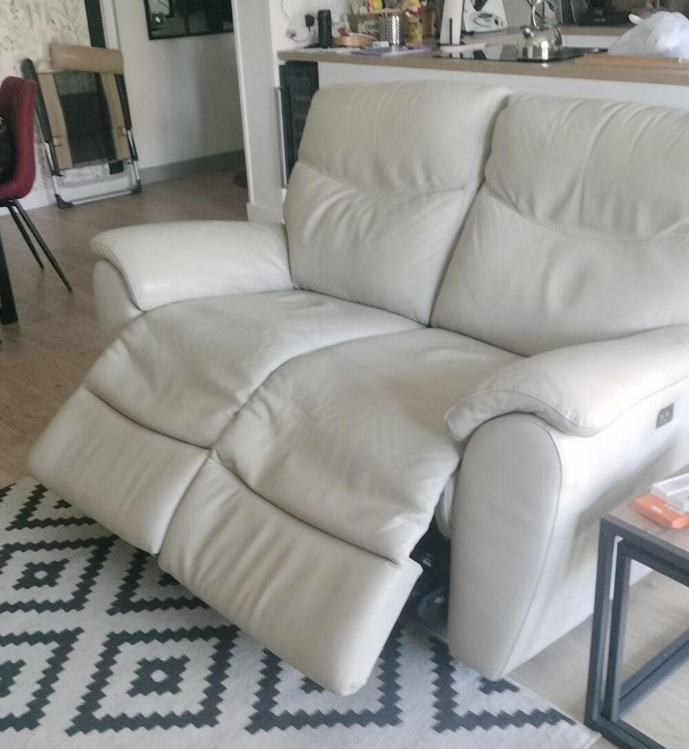 Canap&eacute; cuir relax &eacute;lectrique Poltronesof&agrave; Meubles