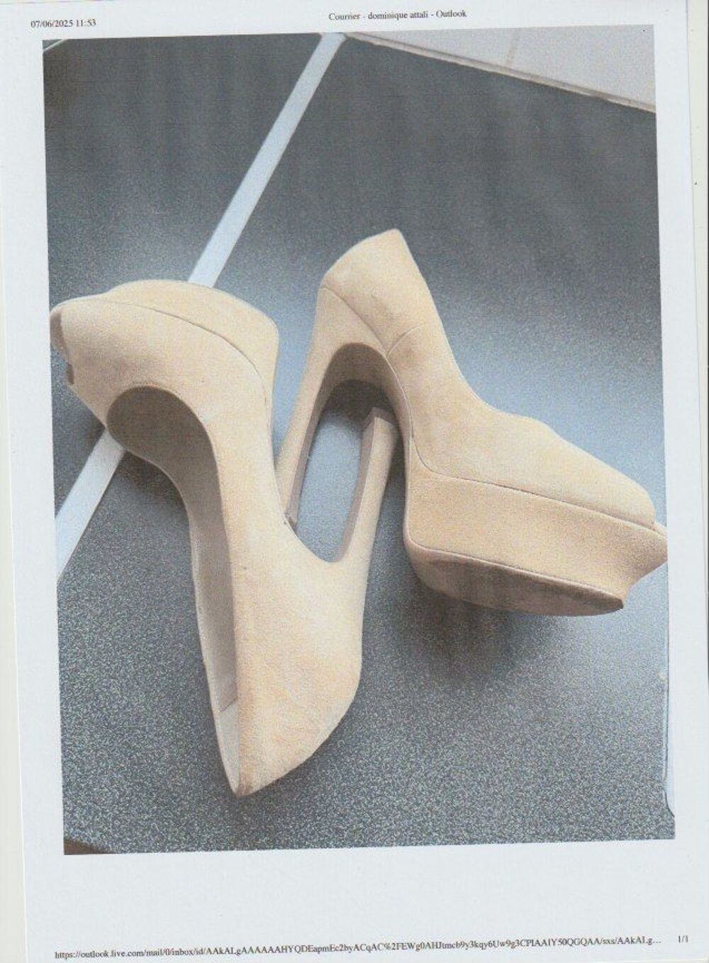 chaussures Yves St Laurent beige en daim Chaussures