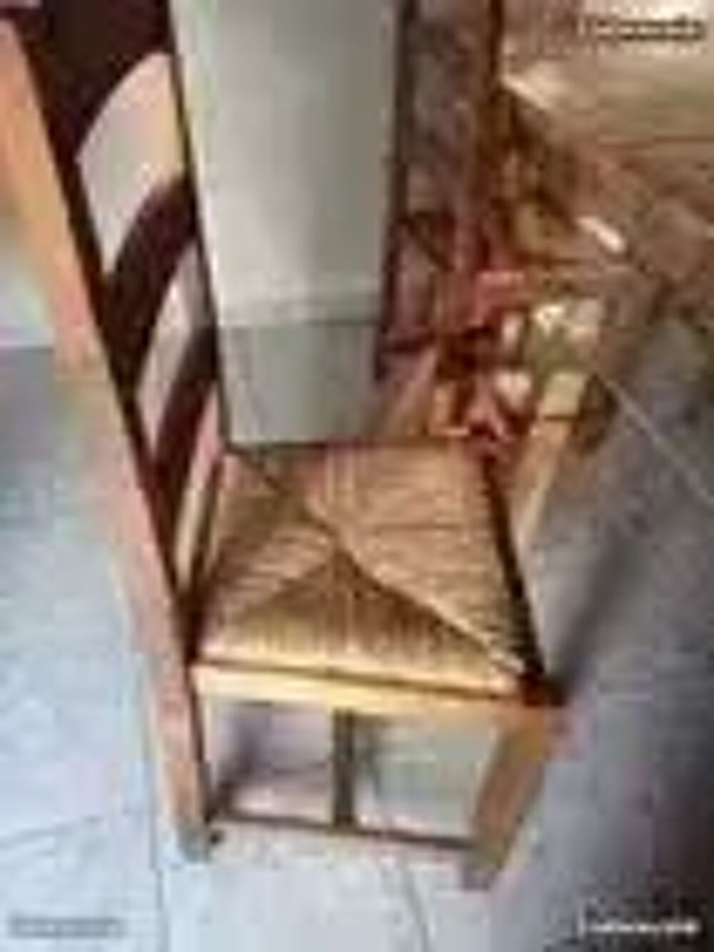 Table et chaises en pin massif Meubles