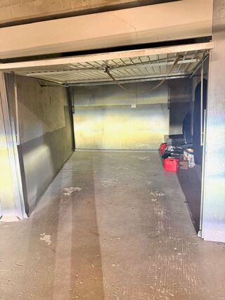  Parking / Garage � louer 17 m� Le port-marly