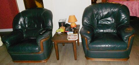 2 fauteuils club cuir et bois 100 Lentigny (42)