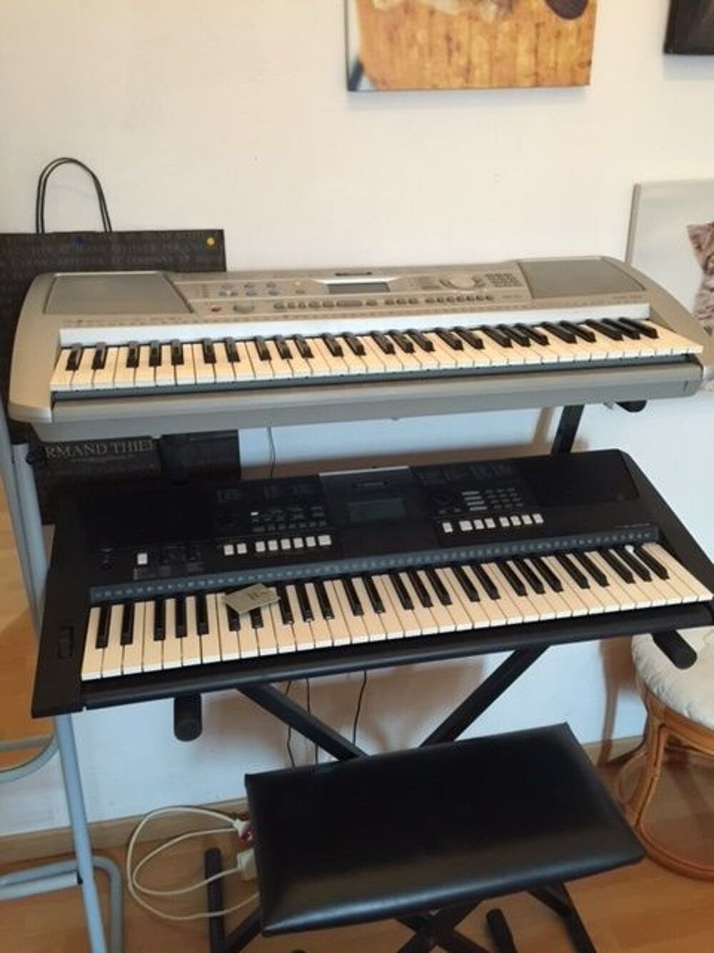 Synth&eacute;tiseurs Yamaha en tr&egrave;s bon &eacute;tat Instruments de musique