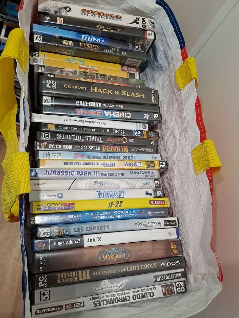 Lot de jeux pc-rom et dvd films Consoles et jeux vidéos