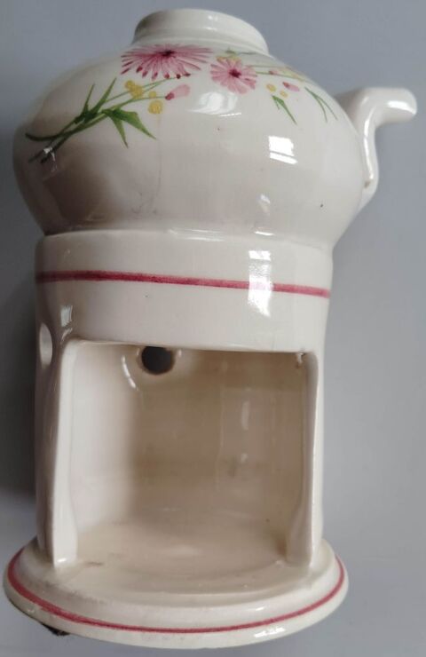 arômière à liquide parfumé. H=13cm diamètre=8cm
8 Pontoise (95)