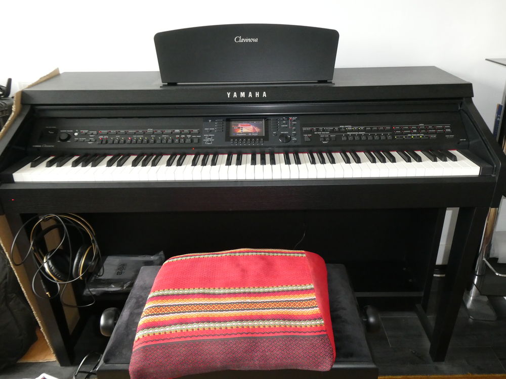 Clavinova Yamaha CVP-701 quasi-neuf Instruments de musique