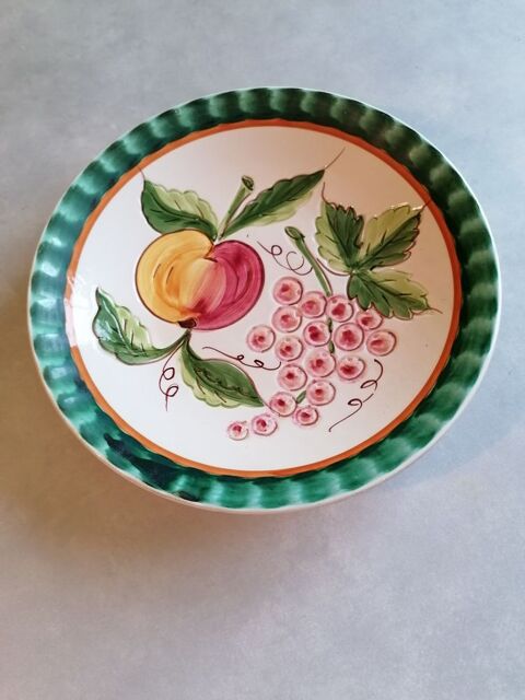 Plat rond et creux en barbotine 15 Jury (57)