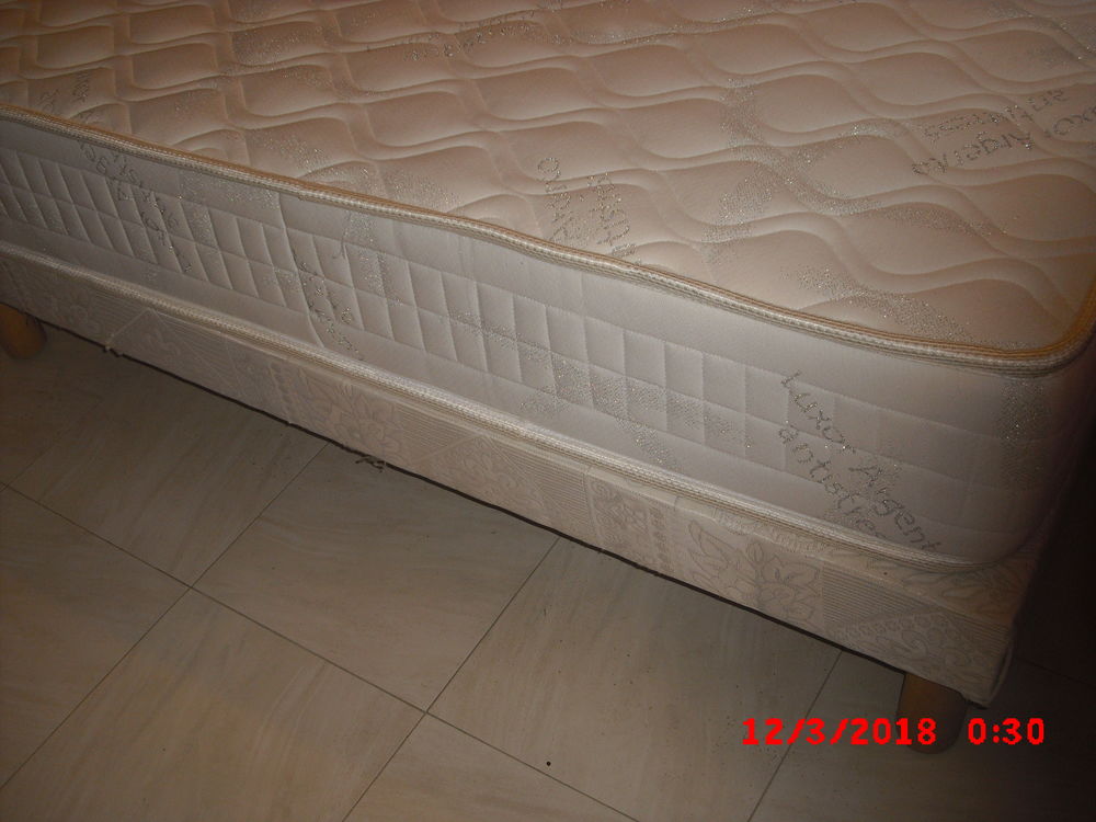 MATELAS + SOMMIER Meubles