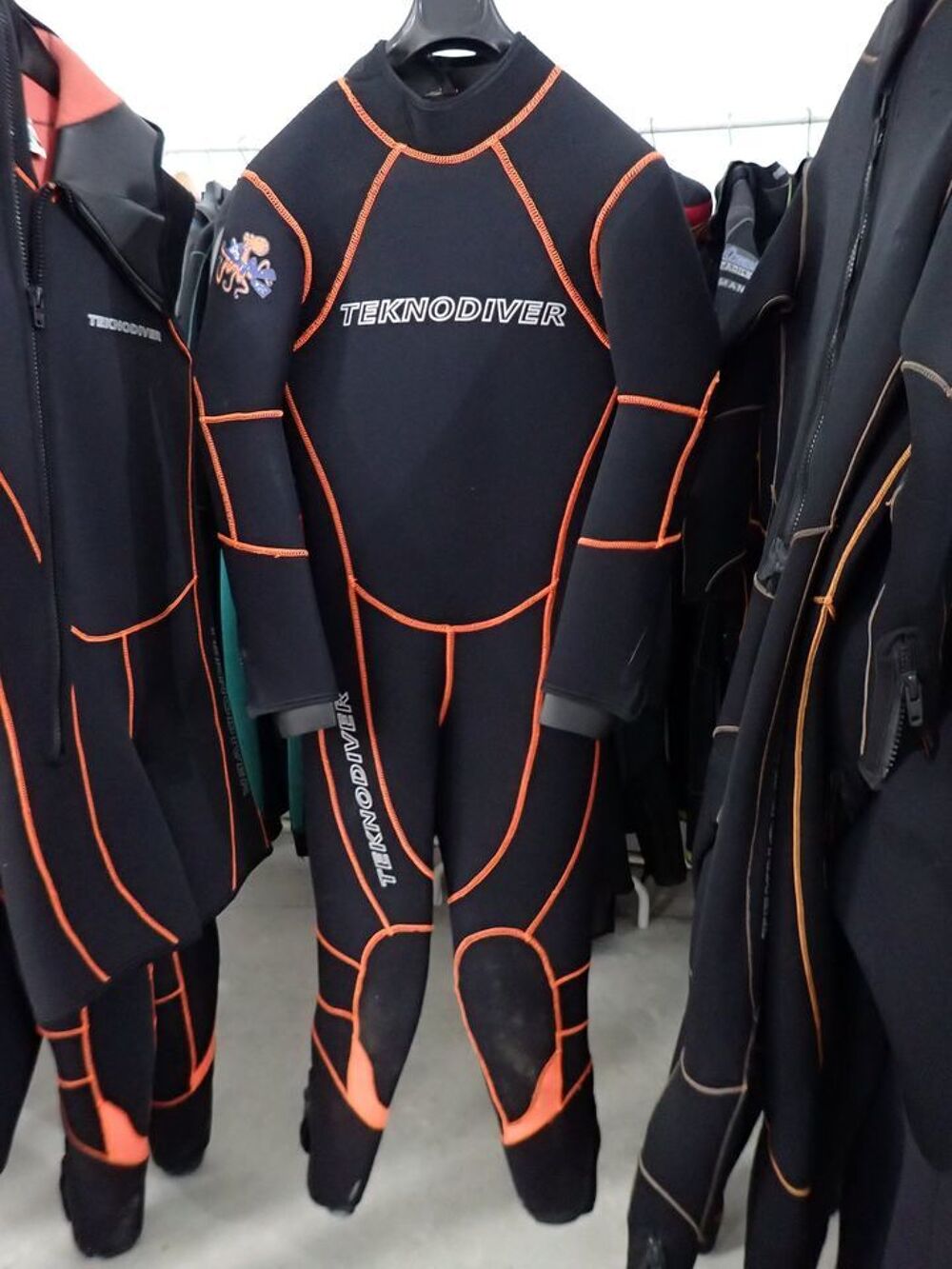 1 monopi&egrave;ce TEKNODIVER 3mm &eacute;tat NEUVE taille XXXL Homme Sports