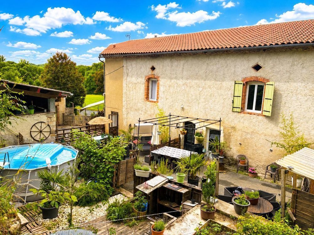 Vente Ferme Domaine de caractère avec 2 habitations et 9000 m² de terrain Fauch