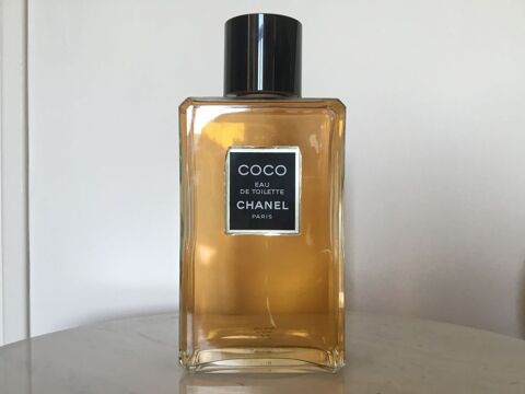 Flacon de parfum géant 210 Cap-d'Ail (06)