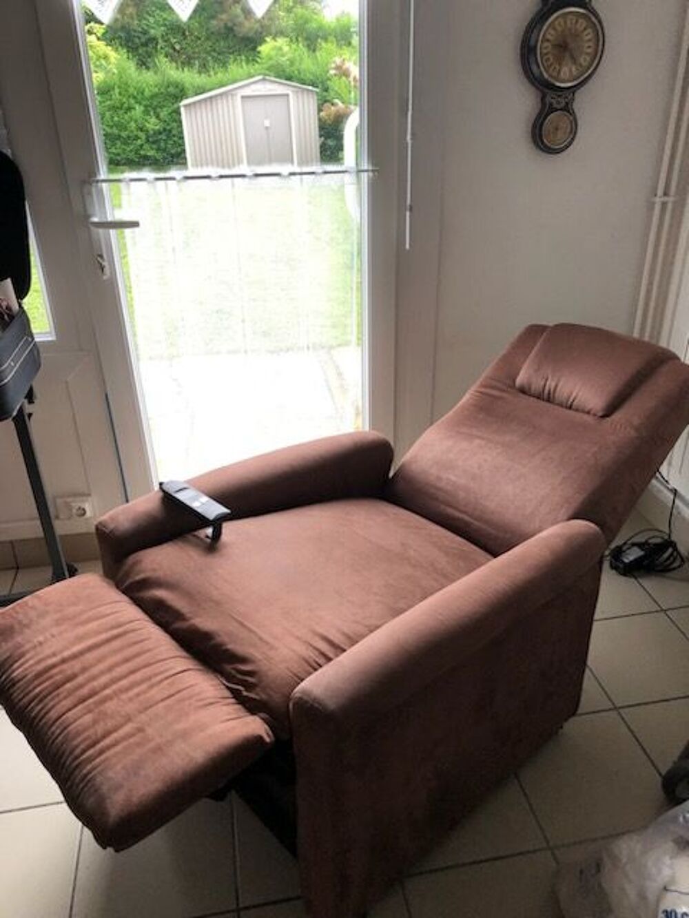 Fauteuils &eacute;lectriques relax releveurs Meubles