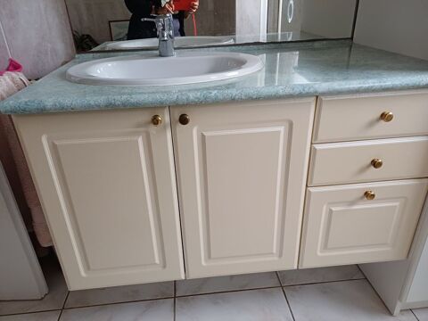MEUBLE DE SALLE DE BAIN complet
avec MIROIR et ROBINETTERIE
45 Bias (47)