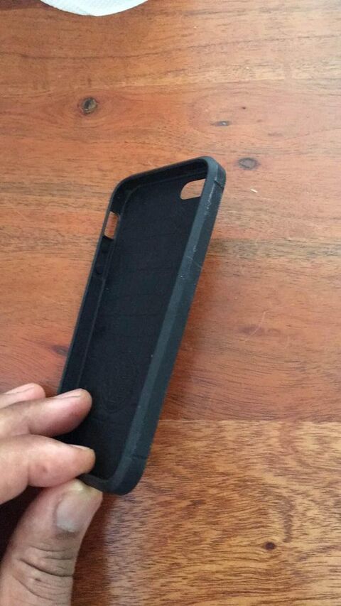 iphone 5 SE 64Go noir 90 Saint-Pierre (97)