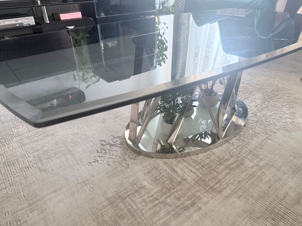 Table basse design en verre noir Meubles