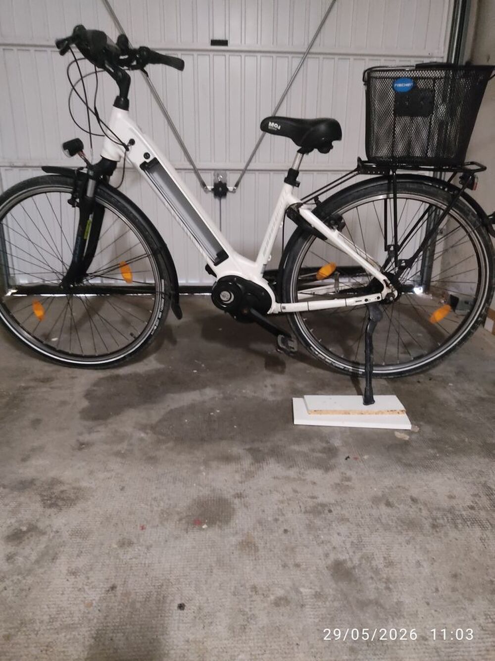  V&eacute;lo Electrique marque FISCHER BLANC Vélos