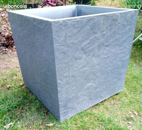 1 grand pot cube EDA Volcania 50 x 50 cm Beauchamp (95)