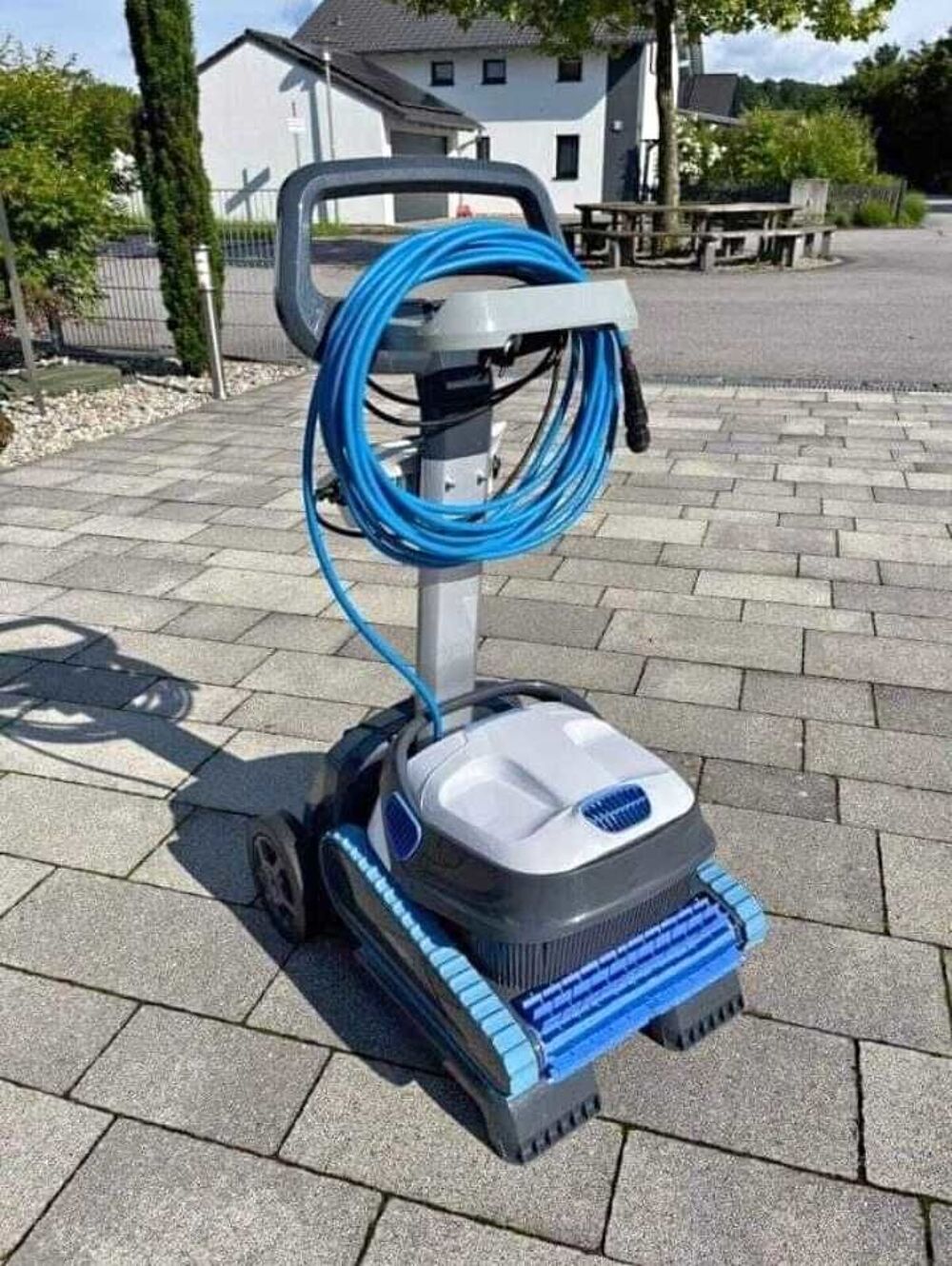 robot de piscine Dolphin s300i Jardin