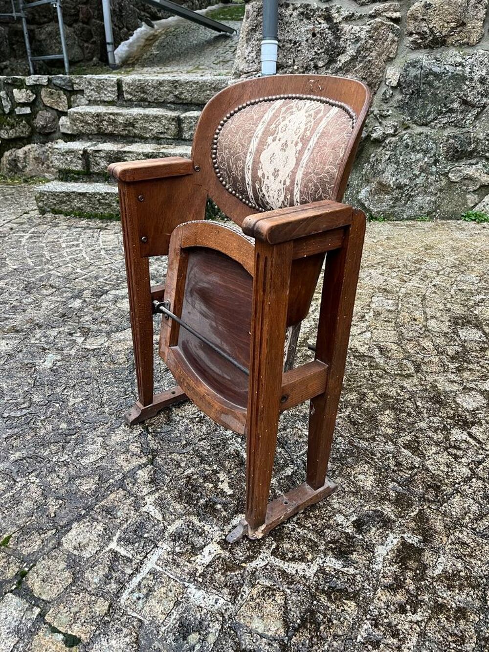 th&eacute;&agrave;&cent;tre Meubles