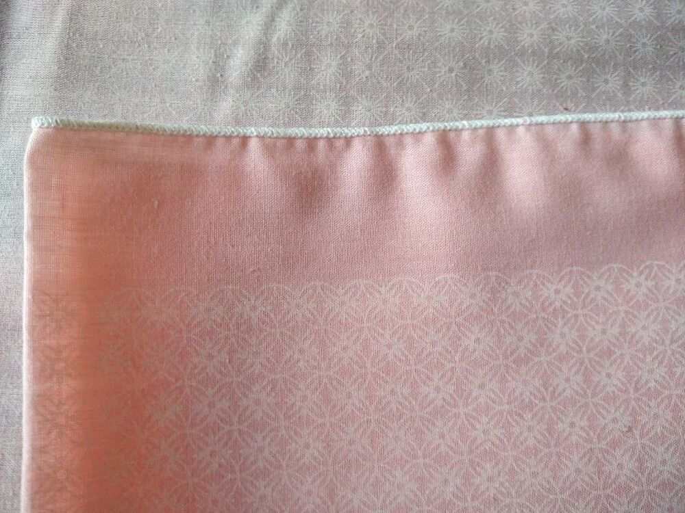 Nappe rose + 12 serviettes assorties Décoration
