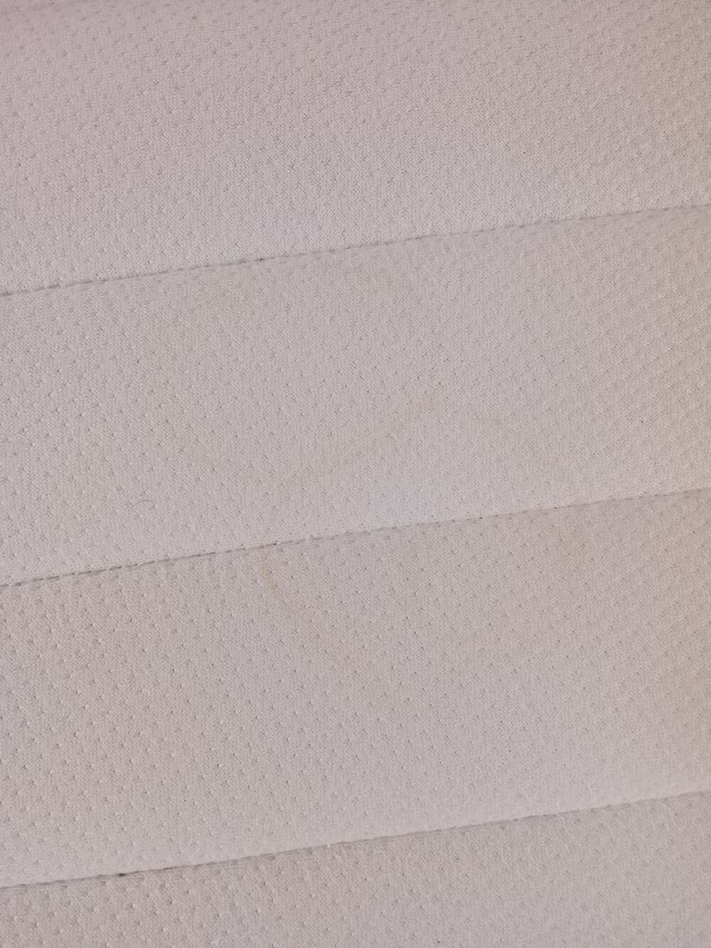 Lit 1 personne/tiroirs+ sommiers &agrave; lattes + matelas M&eacute;rinos Meubles