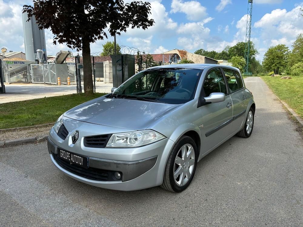 M&eacute;gane II 1.6 16V Carminat 2006 occasion 77450 Montry