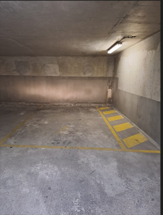  Parking / Garage  louer 15 m