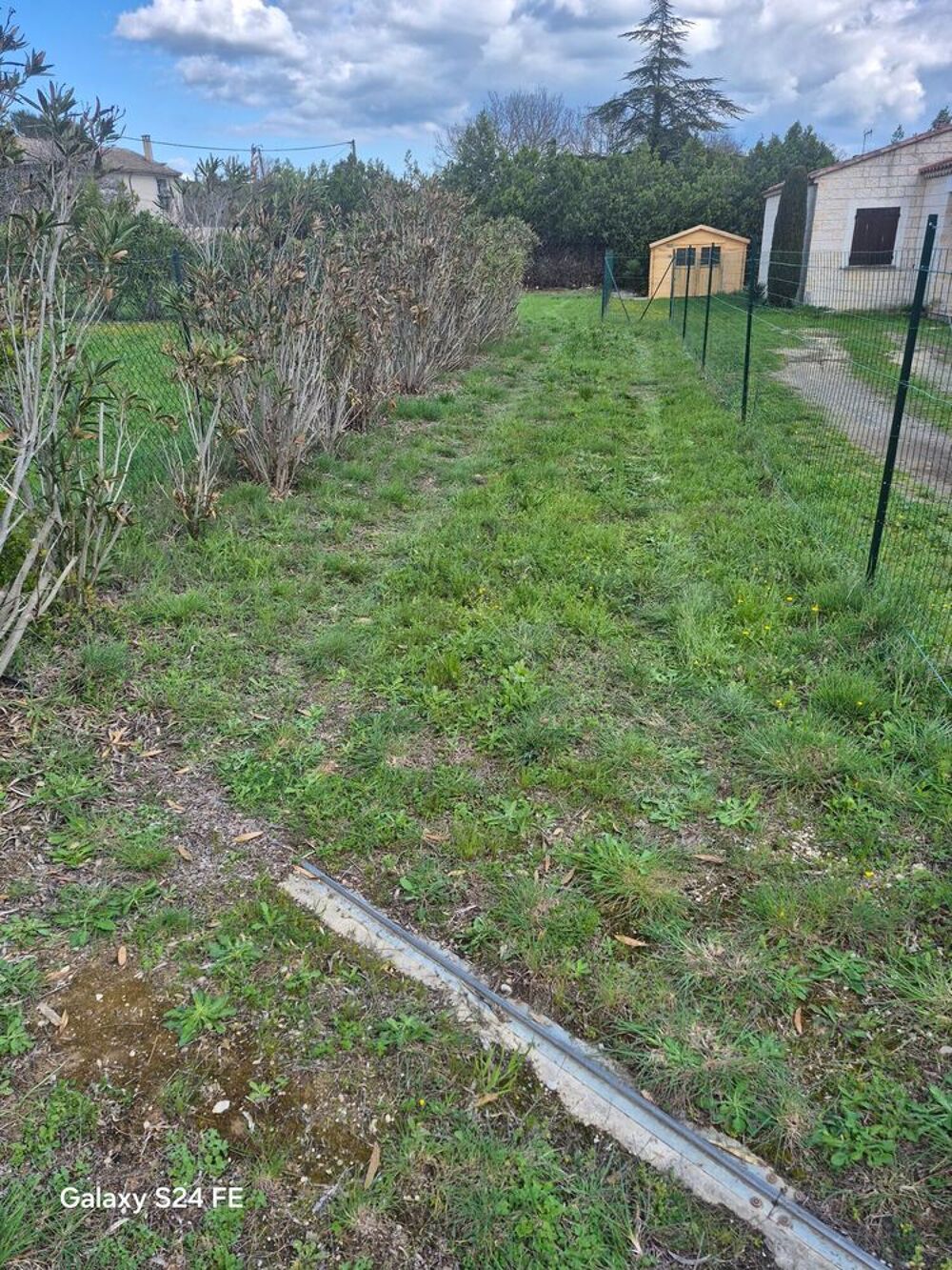 Vente Terrain Terrain constructible 713m2 proximité Aix-en-Provence Saint-cannat