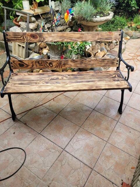 Banc public 235 Sainte-Livrade-sur-Lot (47)