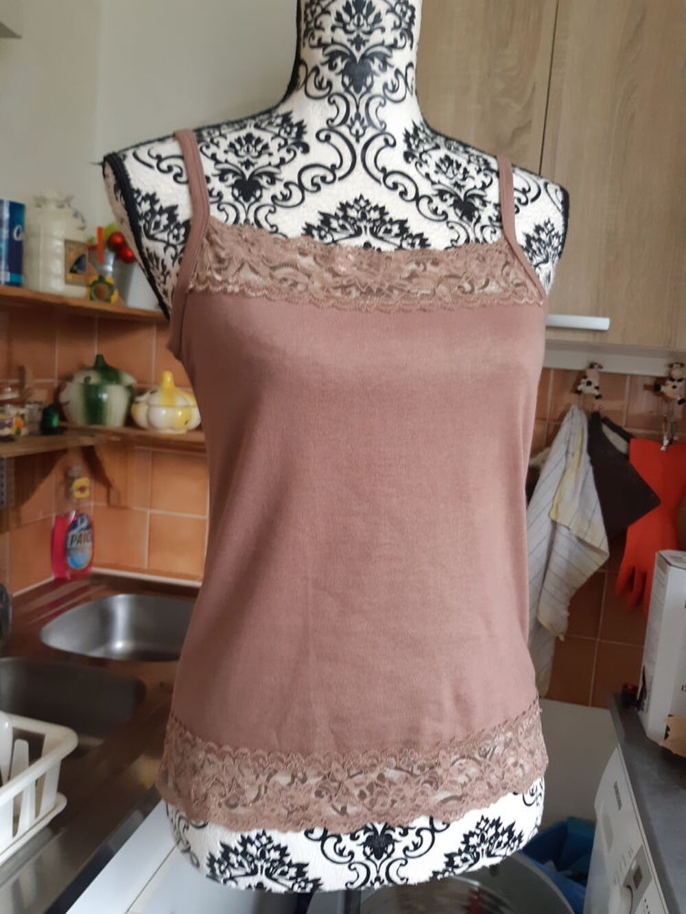  top dentelles marron NEUF JENNYFER TAILLE M
Vêtements