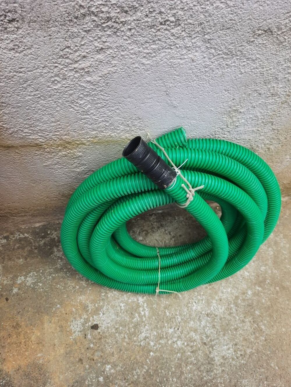 tuyau pour c&acirc;ble fibre ou autre. Bricolage