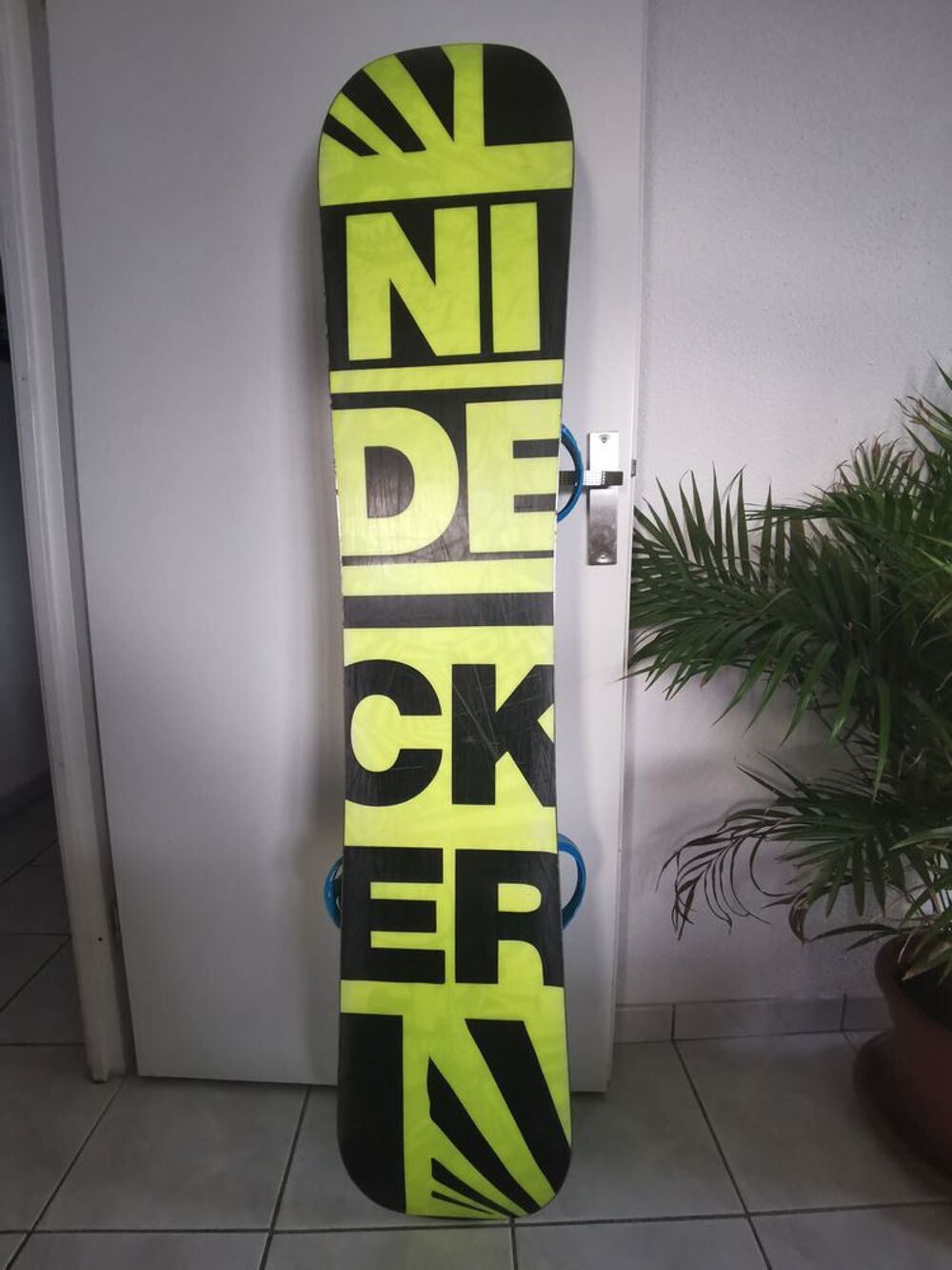 Snowboard Nidecker en parfait &eacute;tat Sports