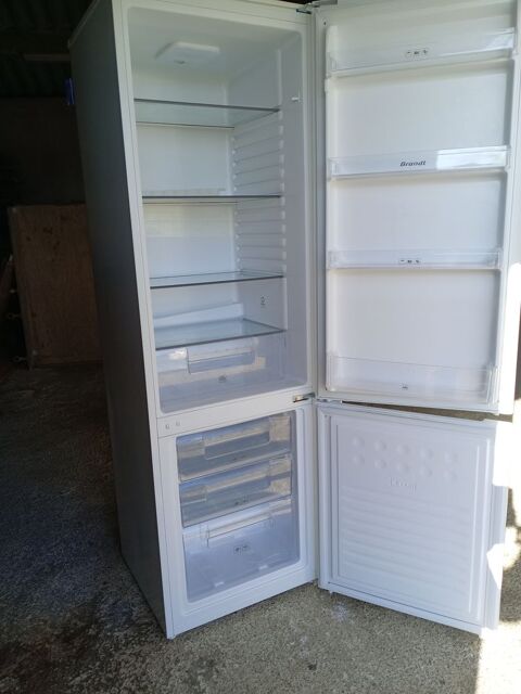 Refigrateur conglateur 250 Thouars (79)