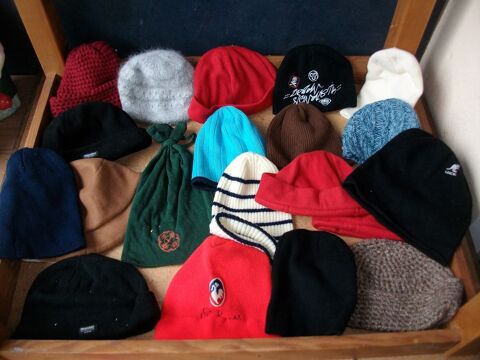 Bonnets divers � 0,50 � pi�ce 1 Bouxwiller (67)