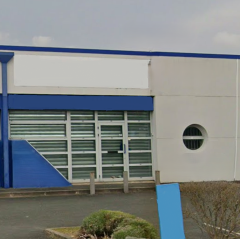 Local d'activit&eacute;s 346 m&sup2; - A louer 2450 17440 Aytré