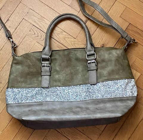 Sac besace argent  17 Bois-Colombes (92)