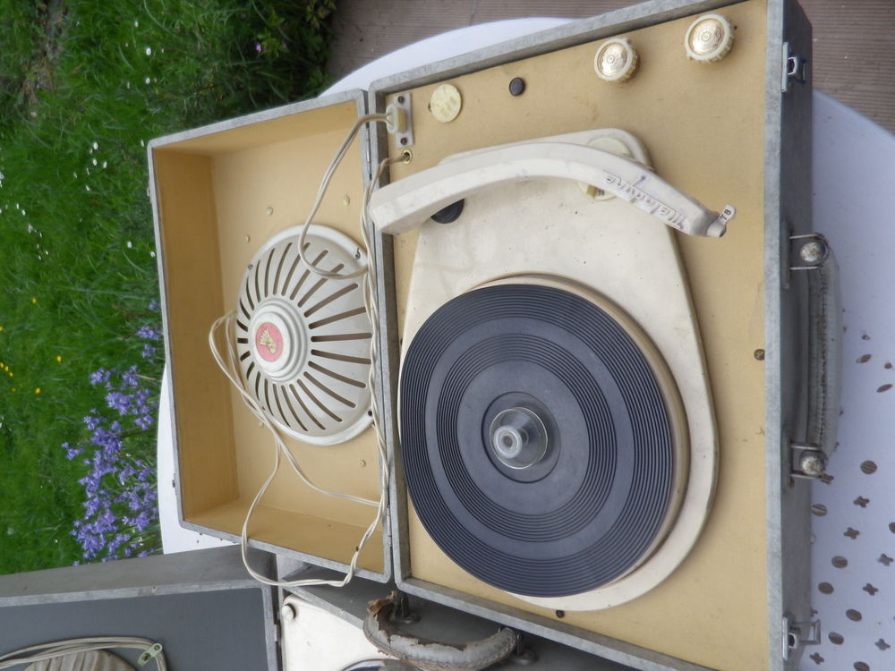 Lot de deux tourne disques &eacute;lectrophone valise Audio et hifi