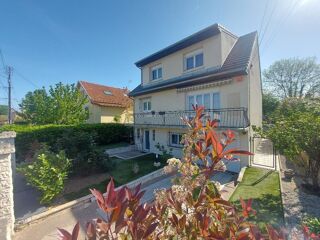 Vente Maison maison 190 m2 8 pièces 5 chambres Chelles