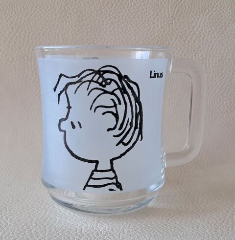 tasse mug snoopy linus en verre transparent et et opacifi� 
6 Carnon Plage (34)