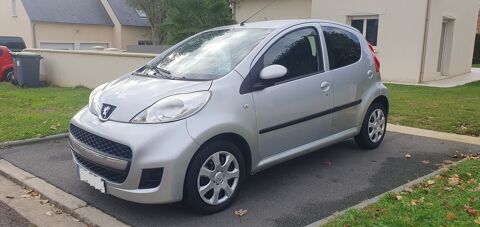 Peugeot 107 1.0e 12V 68ch BLUE LION Trendy