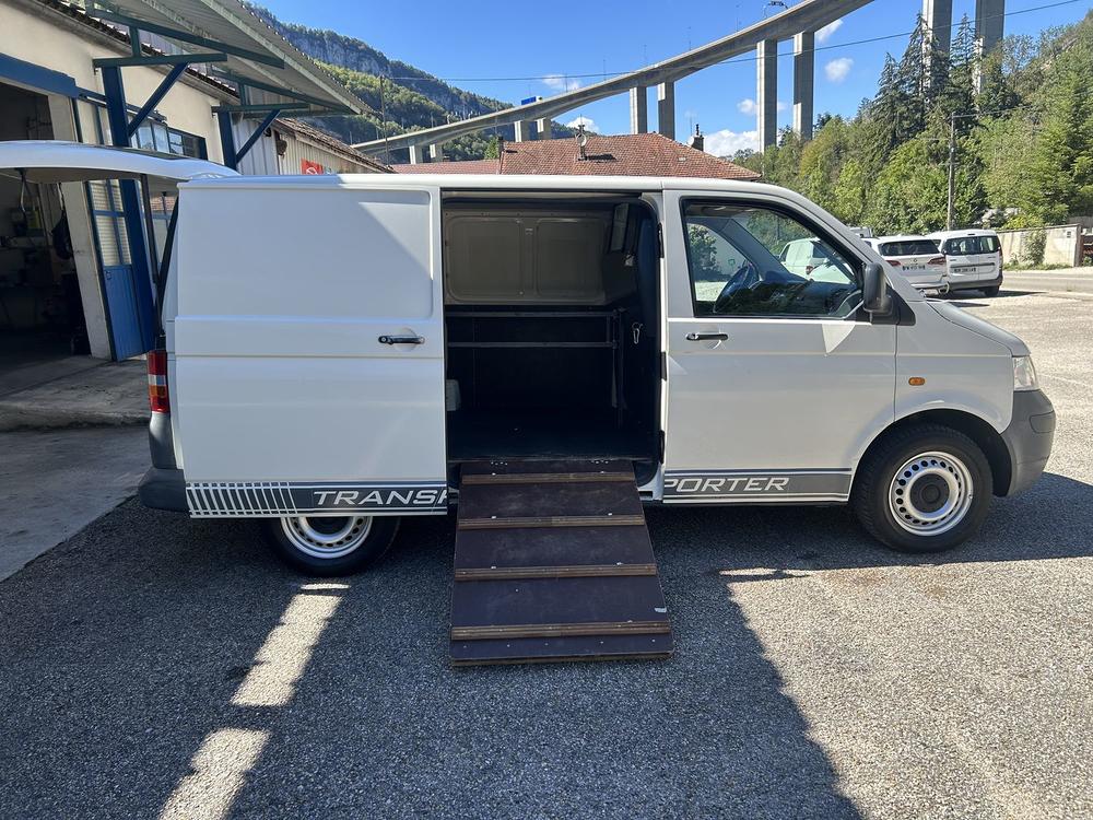 Transporter TRANSPORTER FGN 1.9 TDI 85 3.0T CONFORT TOLE BAS 2006 occasion 01460 Montr&eacute;al-la-Cluse