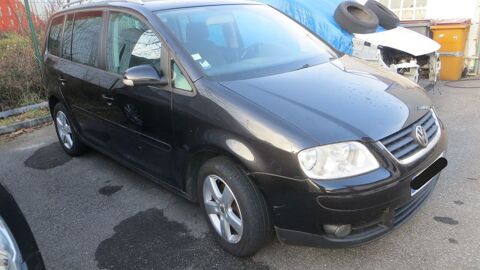 Annonce voiture Volkswagen Touran 2000 €