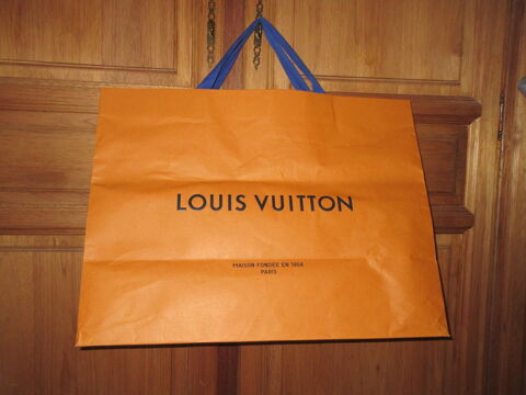 Sac carton papier Louis Vuitton 20 Le Crs (34)