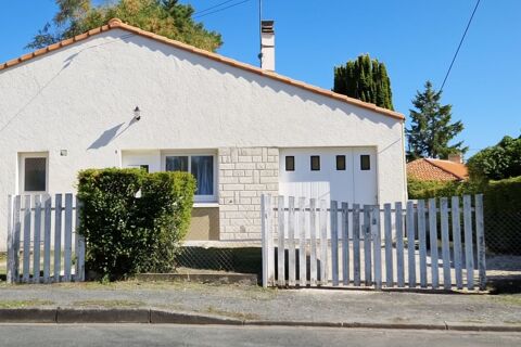 portail et portillon bois  80 Mauz�-sur-le-Mignon (79)