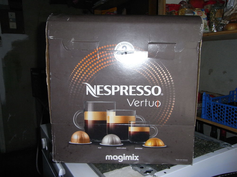 cafeti&egrave;res machine nespresso vertuo Electroménager