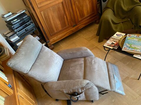Fauteuil à bascule relaxe 230 Cussy-en-Morvan (71)