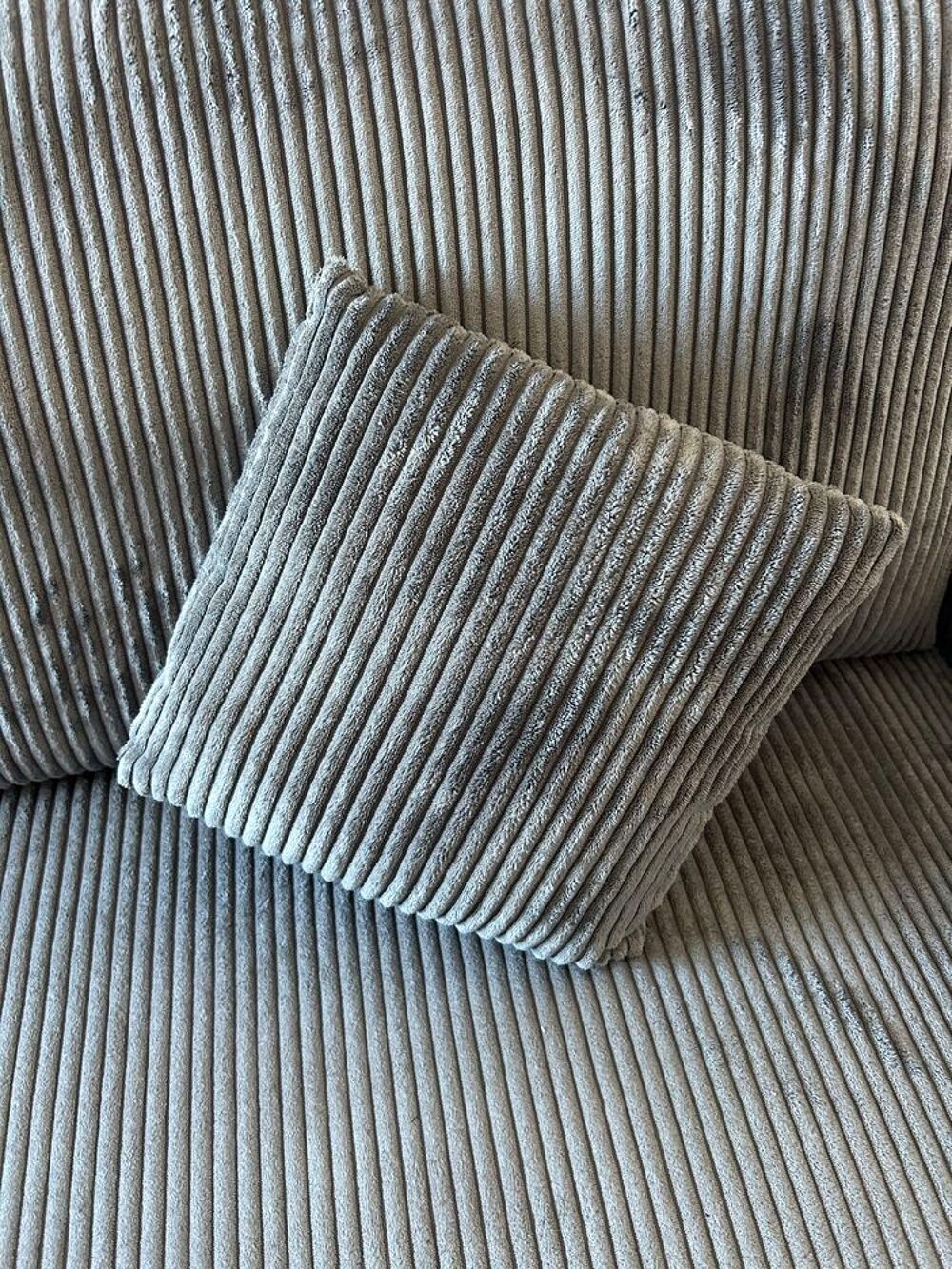 Canap&eacute; Gabin CV3 gris fonc&eacute;, en tissu c&ocirc;tel&eacute; Meubles