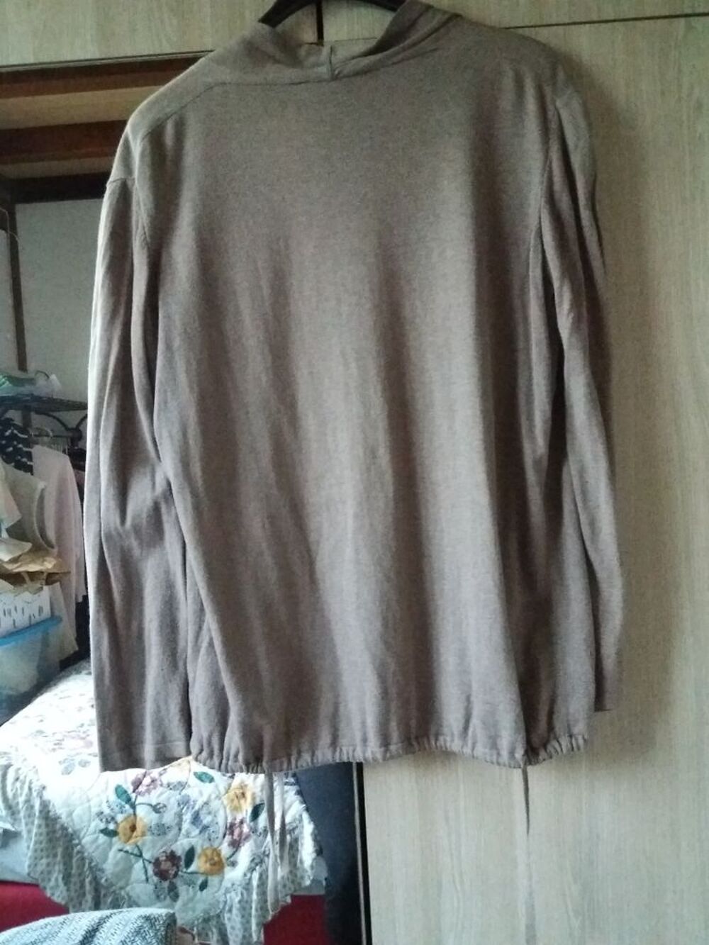 Gilet long sans bouton Camaieu couleur marron clair taille 4 avec 2 poches Vêtements