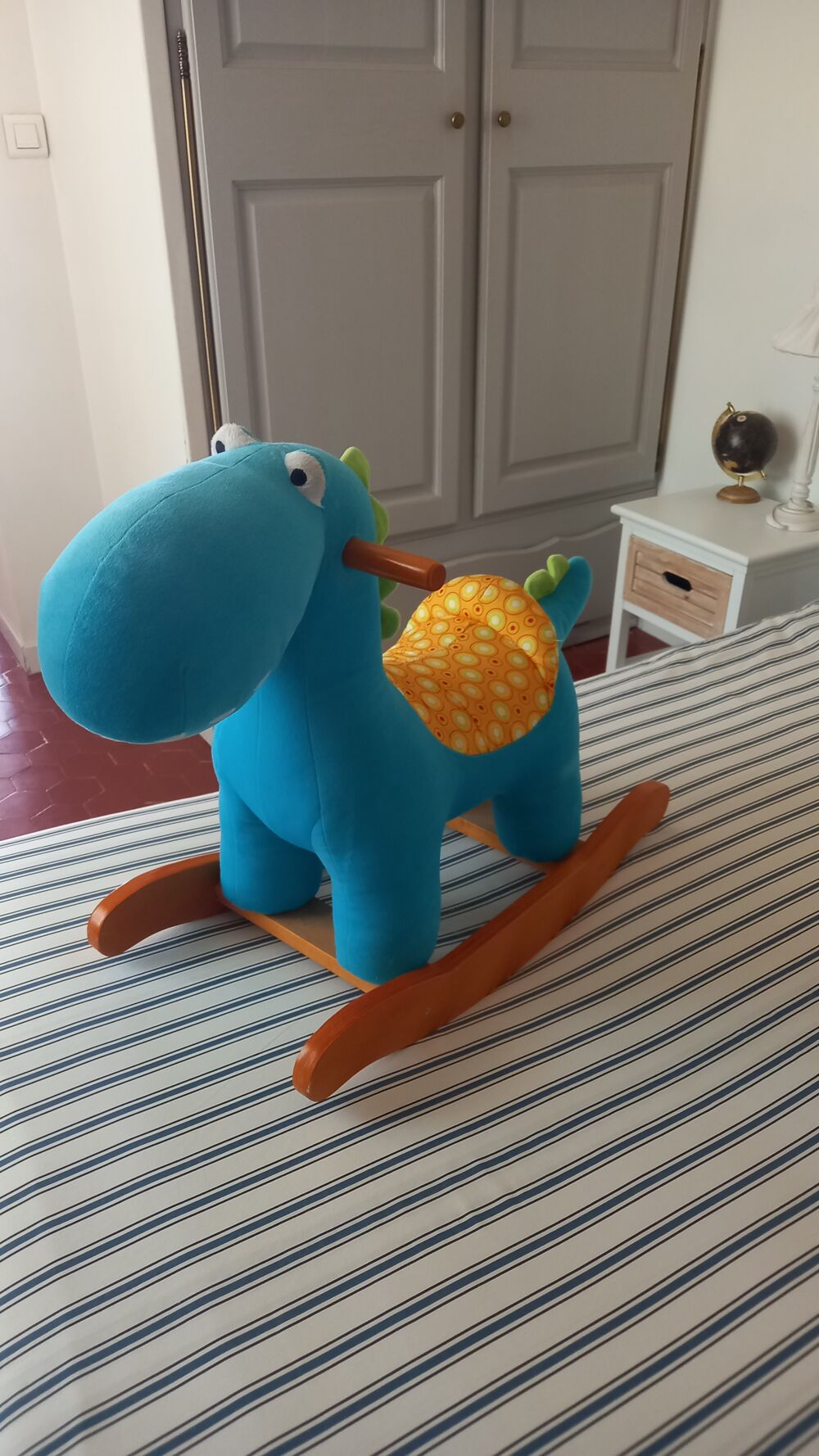 Petit dinosaure &agrave; bascule Jeux / jouets